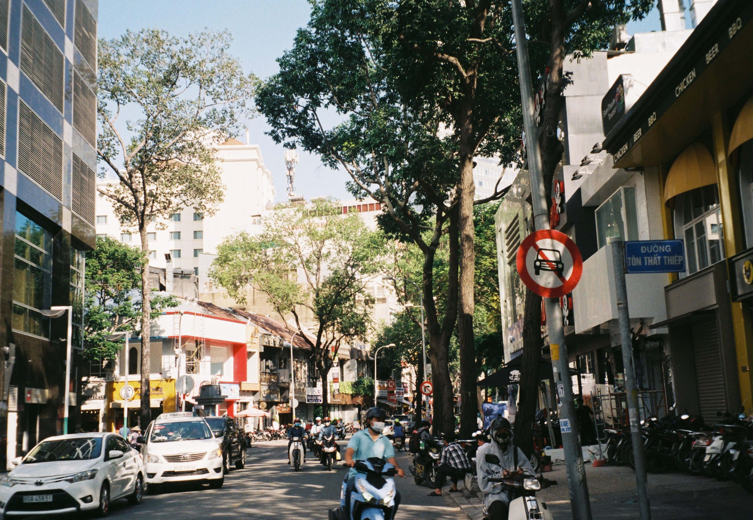 bận rộn enjoy moment