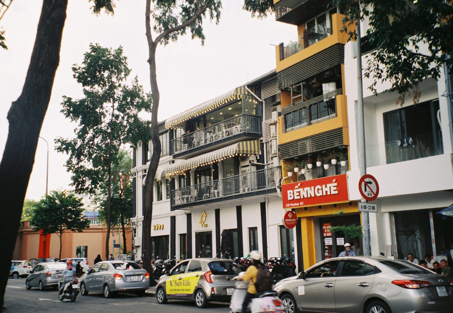 bận rộn